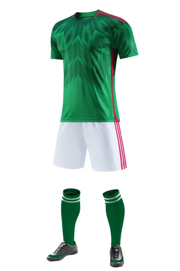 Terno esportivo amarelo