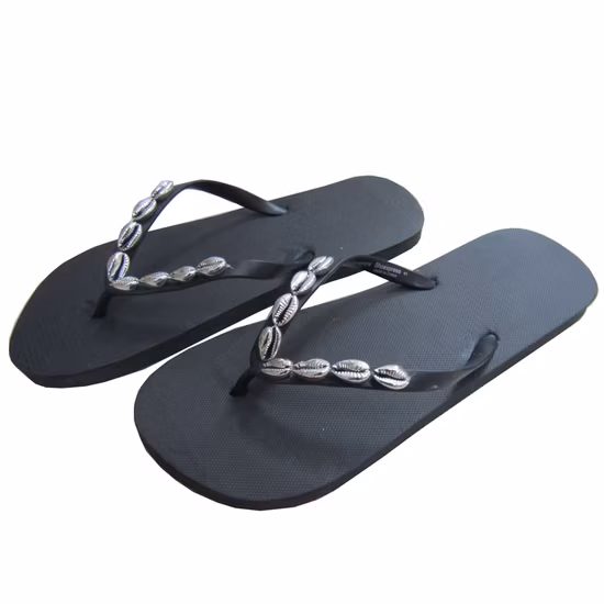 Novo estilo de material PE de fundo macio, praia, chinelos femininos ao ar livre, chinelos femininos para casa, verão