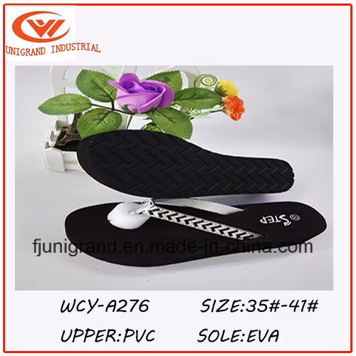 Chinelos femininos de verão com design de moda